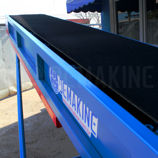 Esteira Transportadora para Caixas e Pacotes